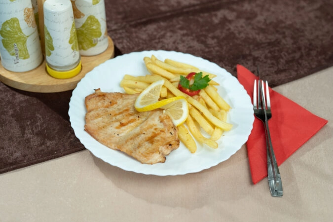 Menu no. 13 – Grilled chicken breast 150G